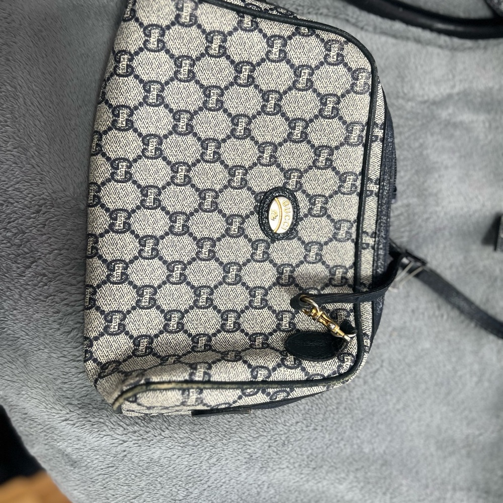 GUCCI PLUS Crossbody Bag with Navy Trim